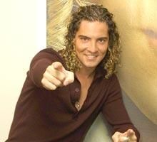 david bisbal (n. 5 iunie 1979) este solist din almeria, debutat �n grupul operation triumpho vocii